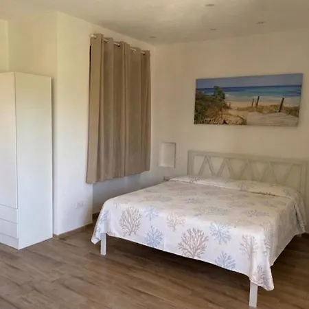 Casa de Férias Villaluciana Solanas (Cagliari)