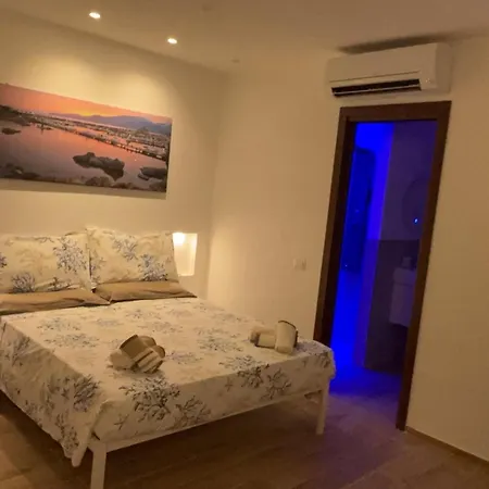 Villaluciana Feriehus Solanas (Cagliari)