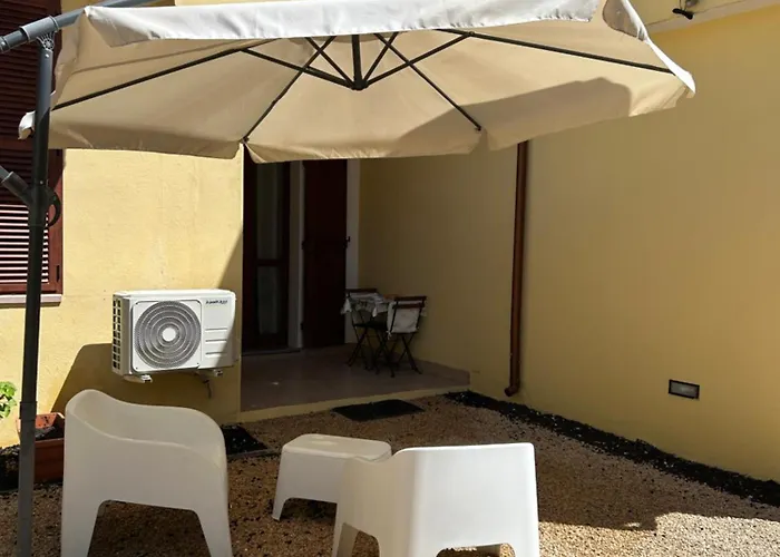 Villaluciana Casa de Férias Solanas (Cagliari)